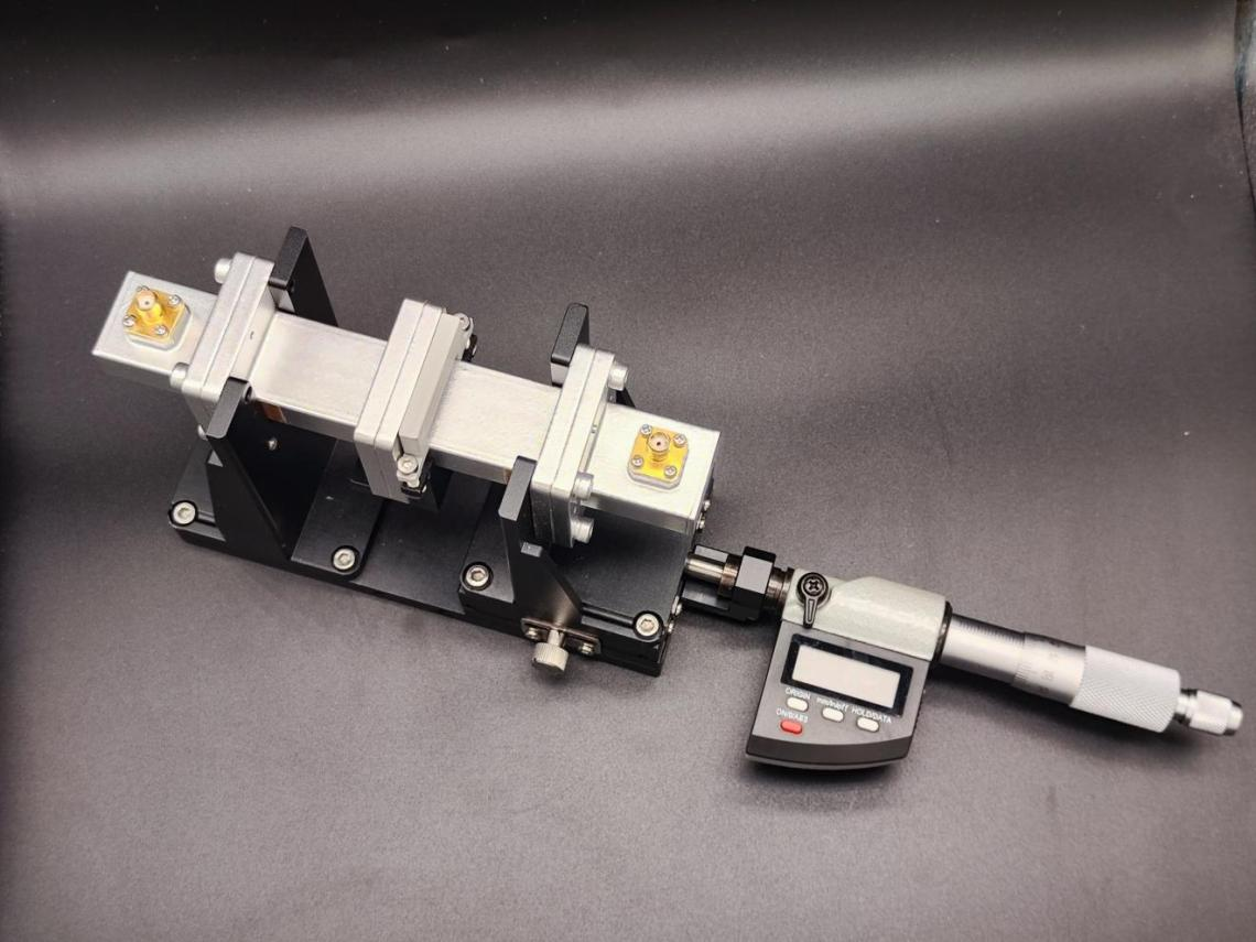 LAMBDA Series Separating Waveguide Resonator Dielectric Measurement System