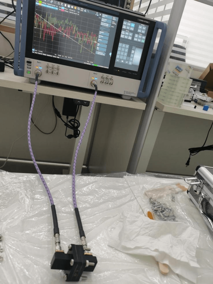 Dielectric Constant Test System (Rectangular Resonant Cavity Dielectric Constant Measurement System-Frequency：2 ~ 40GHz)