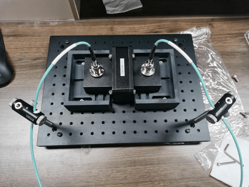 Dielectric Constant Test System (Rectangular Resonant Cavity Dielectric Constant Measurement System-Frequency：2 ~ 40GHz)
