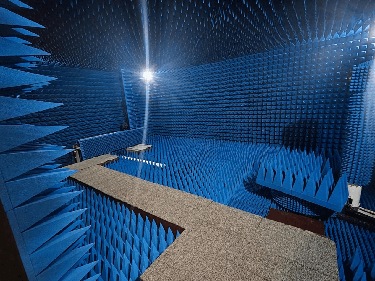 Hybrid Field Test System (Frequency：2 ~ 40GHz)